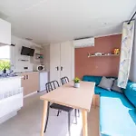 Holiday home Gemuetliches Mobilhaus Am Wallersee *