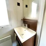 Holiday home Gemuetliches Mobilhaus Am Wallersee Bayerham