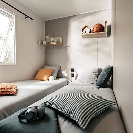 Gemuetliches Mobilhaus Am Wallersee * Bayerham